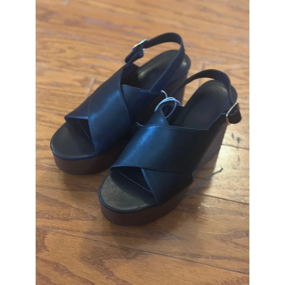 Universal Thread Naomi Black Platform Wedge Sandals Crossover Straps 9.5